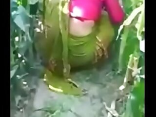 indian outdore porno